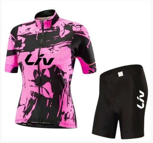 BORA cycling outfit | short-sleeve cycling jersey + bib shorts